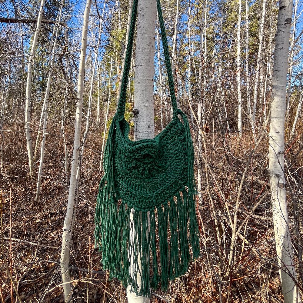 *SOLD* Handmade crochet fringe purse, brand new!